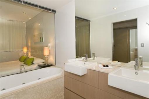 фото отеля Ambience Apartments On Burleigh Beach Gold Coast