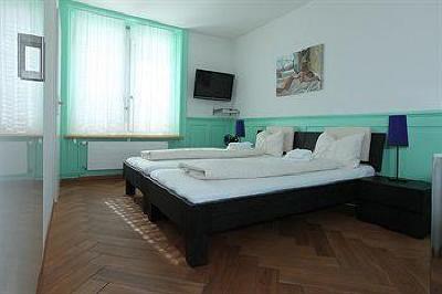 фото отеля Guesthouse Weststrasse Zurich