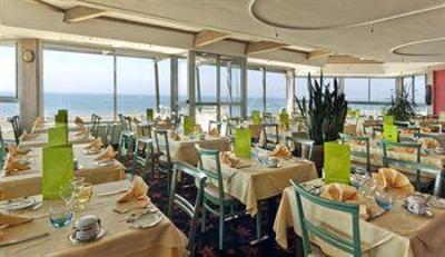 фото отеля Hotel les Bains de Camargue