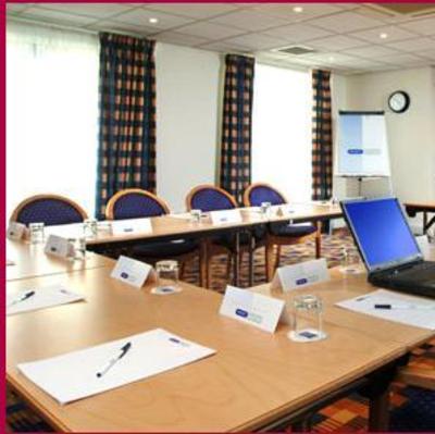 фото отеля Holiday Inn Express Canterbury