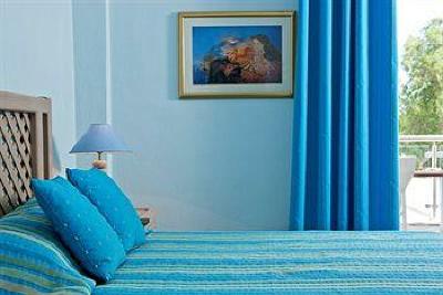 фото отеля Alesahne Beach Hotel Kamari