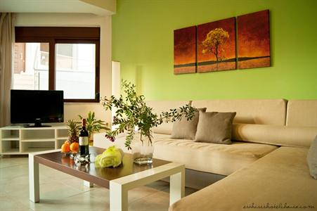 фото отеля Esthisis Suites Chania Platanias
