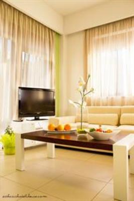 фото отеля Esthisis Suites Chania Platanias