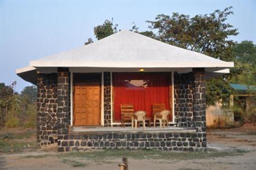 фото отеля Bandhavgarh Meadows