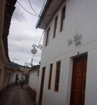 фото отеля Hostal San Blas Inn