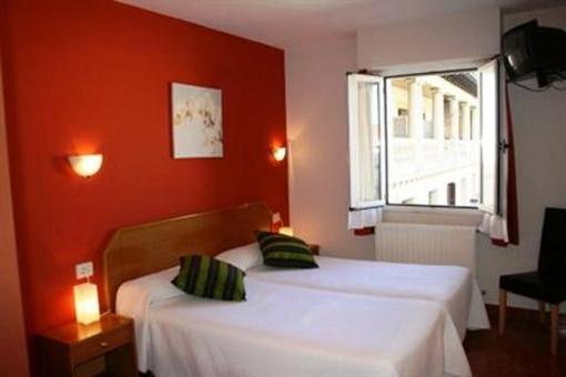 фото отеля Txiki Polit Guesthouse Zarautz