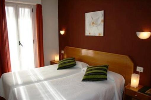 фото отеля Txiki Polit Guesthouse Zarautz