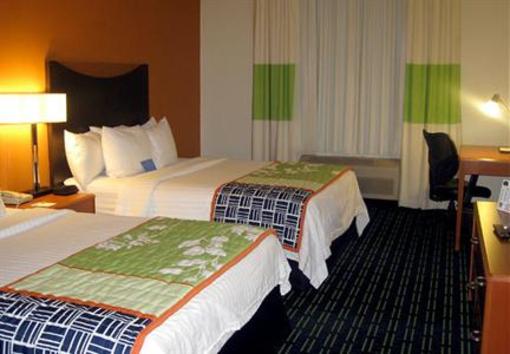 фото отеля Fairfield Inn Dubuque