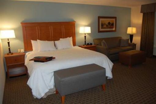 фото отеля Hampton Inn Sidney