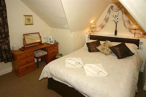 фото отеля Linroy Guest House