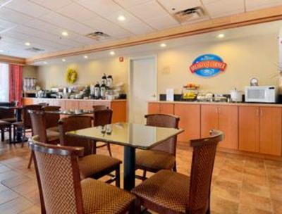 фото отеля Baymont Inn & Suites Elizabethtown