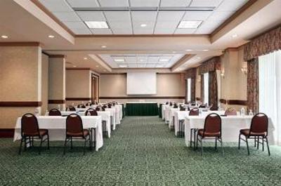 фото отеля Embassy Suites Hotel Little Rock