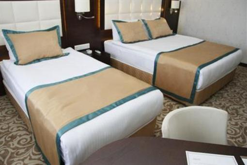 фото отеля Asrin Park Hotel