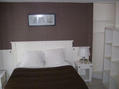 фото отеля Hotel de l' Europe Rue Des Moines Paris