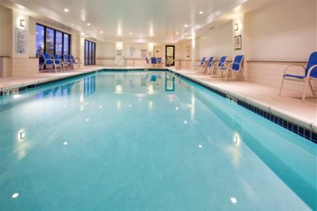 фото отеля Staybridge Suites Milwaukee West Oconomowoc