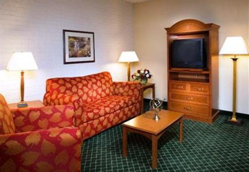 фото отеля Fairfield Inn Syosset Long Island