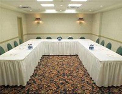 фото отеля BEST WESTERN PLUS Montreal Airport Hotel