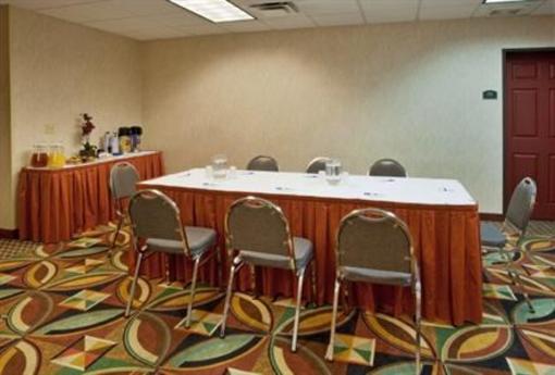 фото отеля Holiday Inn Express Hotel & Suites Manteca