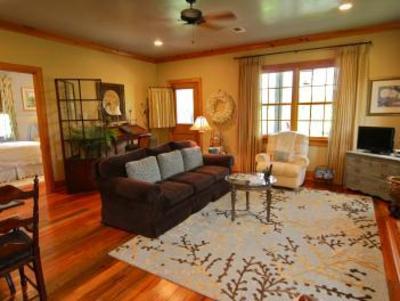 фото отеля True Vine Cottage