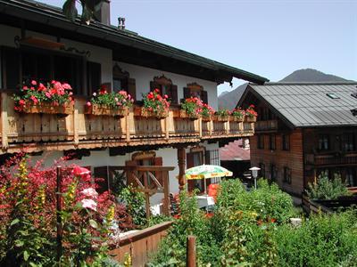 фото отеля Haus Hubertus Reit im Winkl