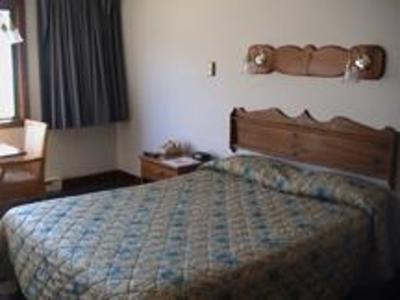 фото отеля Kings Inn and Suites Putnam