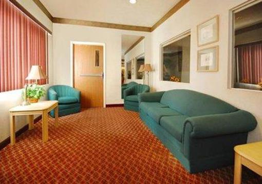 фото отеля Quality Inn & Suites Omaha