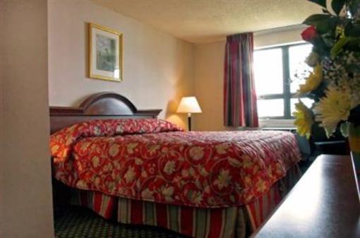 фото отеля Clarion Inn Wakefield