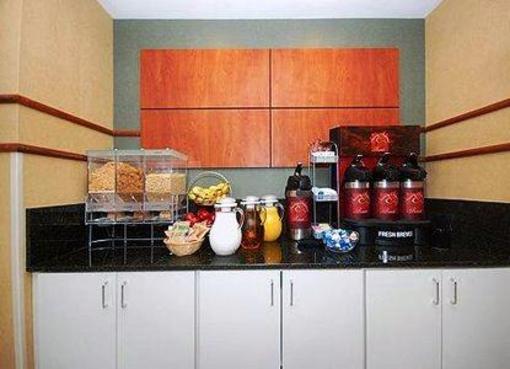 фото отеля Comfort Suites Elizabethtown