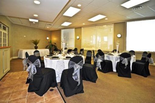 фото отеля BEST WESTERN Mariposa Inn and Conference Centre