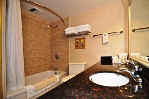 фото отеля BEST WESTERN Mariposa Inn and Conference Centre