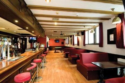 фото отеля BEST WESTERN Burnett Arms Hotel