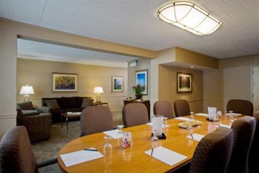 фото отеля Holiday Inn Mt. Kisco Westchester Cty
