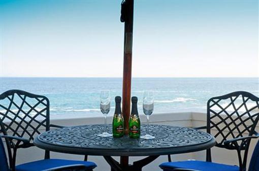 фото отеля Bantry Beach Luxury Suites