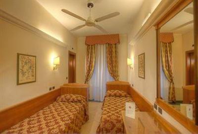 фото отеля Hotel Touring Bologna