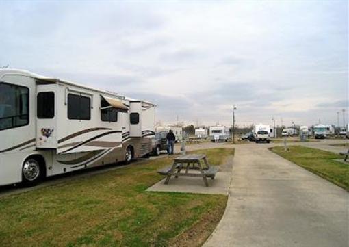 фото отеля Lost Pines RV Park