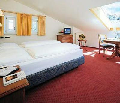 фото отеля Hotel Goldener Adler Bressanone