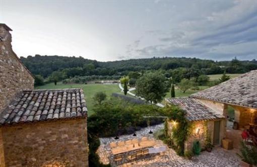 фото отеля La Buissonniere Arpaillargues-et-Aureillac