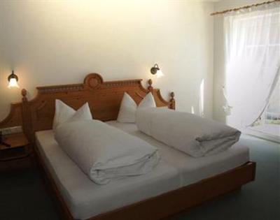 фото отеля Gasthof zum Roessle