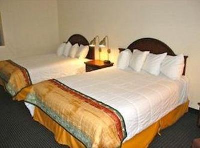 фото отеля Nuevo Inn & Suites