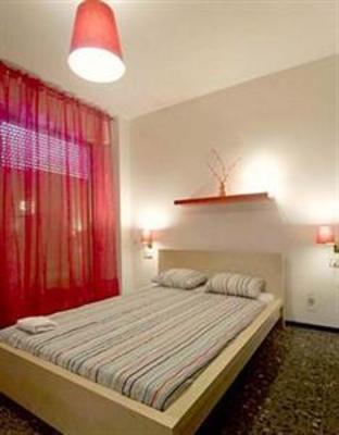 фото отеля Valencia Apartments Barcelona