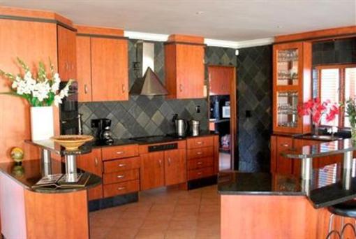 фото отеля Villa Tuscana Guest House Port Elizabeth