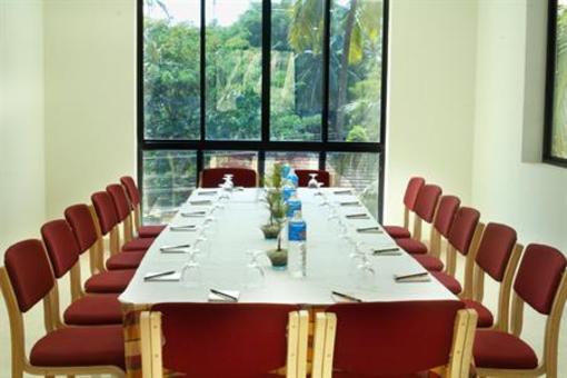 фото отеля Hotel Sabari Park