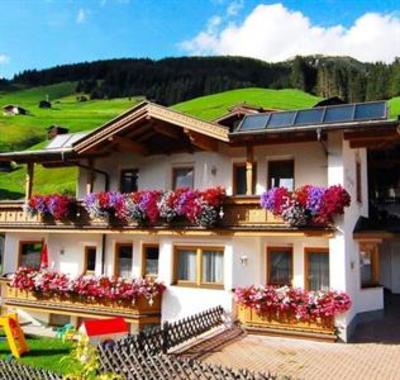 фото отеля Appartements Schone Aussicht Family