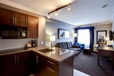 фото отеля Sandman Signature Hotel & Suites Edmonton South
