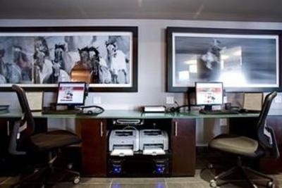 фото отеля Sandman Signature Hotel & Suites Edmonton South