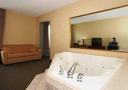 фото отеля Comfort Inn Madison