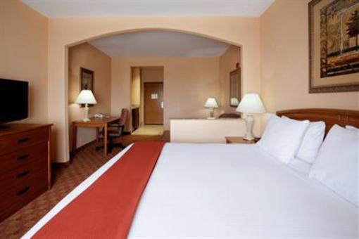 фото отеля Holiday Inn Express Hotel & Suites Cedar Park (NW Austin)