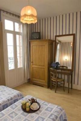 фото отеля Hotel Le Parisien Mers-les-Bains