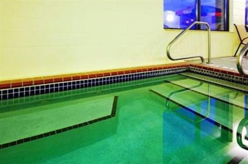 фото отеля Holiday Inn Express Coon Rapids