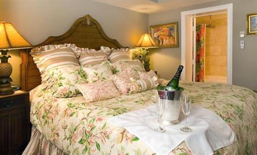 фото отеля Casablanca Inn On The Bay Bed And Breakfast
